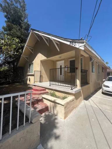 Main picture of 558 N Mar Vista Ave