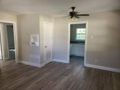 Main picture of 1109 11 Jacqueline