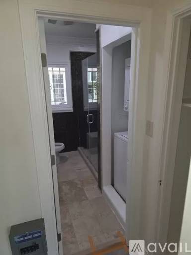 Main picture of 307 S Reeves Dr