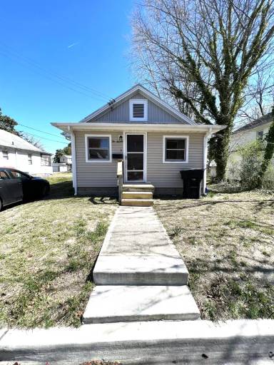 Main picture of 211 Clay St