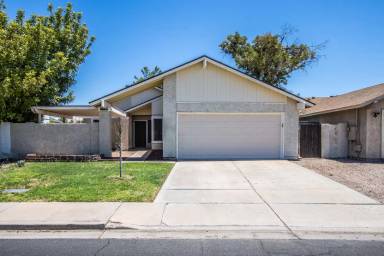 Main picture of 1859 S Cholla