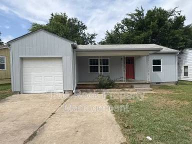 Main picture of 610 W 1st St