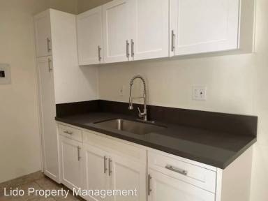 Main picture of 8252 & 8262 California St