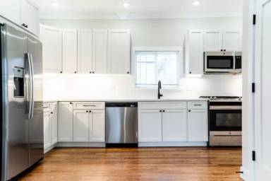 Main picture of 13 Falkland St