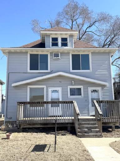 Main picture of 716 N Broadway