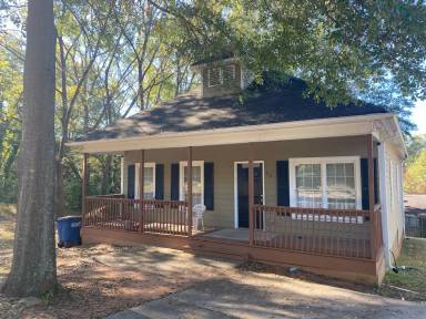 Main picture of 250 Fairview St