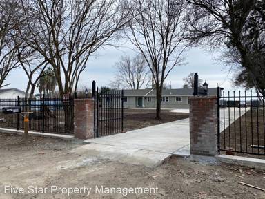 Main picture of 6404 E Woodward Ave