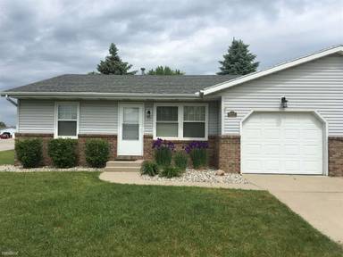 Main picture of 6721 Pleasantview St NE