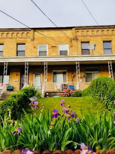 Main picture of 351 1/2 McKee Pl