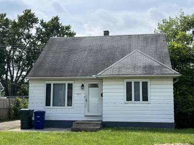 Main picture of 925 S Ashburton Rd