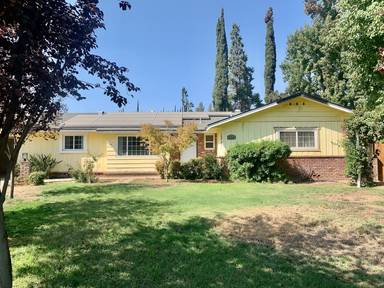 Main picture of 944 S Stanford Ave