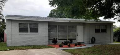 Main picture of 456 Seminole Dr
