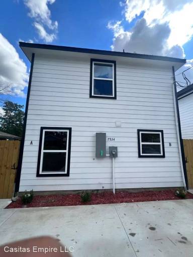 Main picture of 7934 Way St
