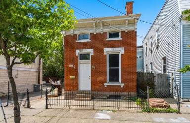 Main picture of 936 Isabella St