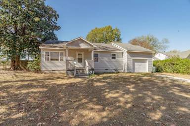Main picture of 1819 N Janice Ave