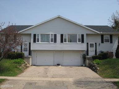 Main picture of 915 Moorland Rd