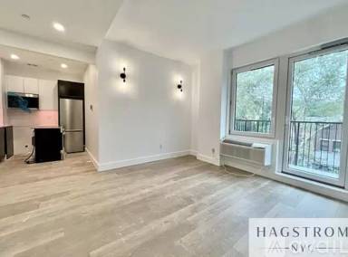 Main picture of 1042 President St