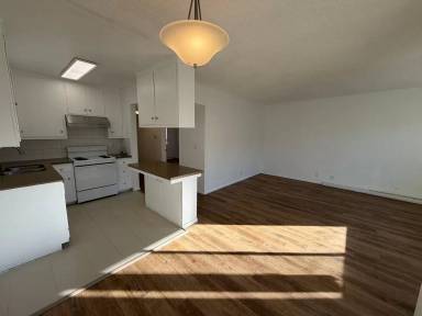 Main picture of 1621 N Harvard Blvd