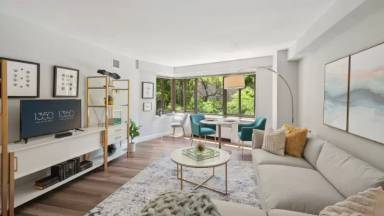 Main picture of 1361 N Lake Shore Dr
