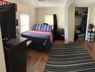 Main picture of 159 W 8th St