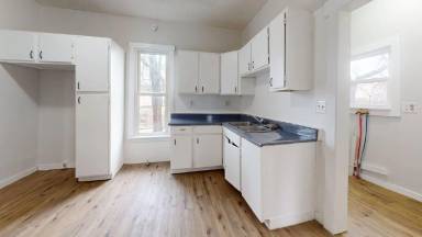 Main picture of 1408 Maple Ave NE