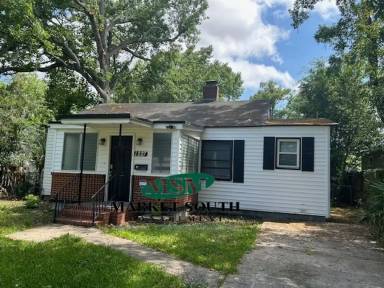 Main picture of 1225 E Park Ave