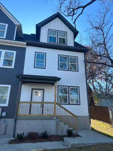 Main picture of 200 Raymond St