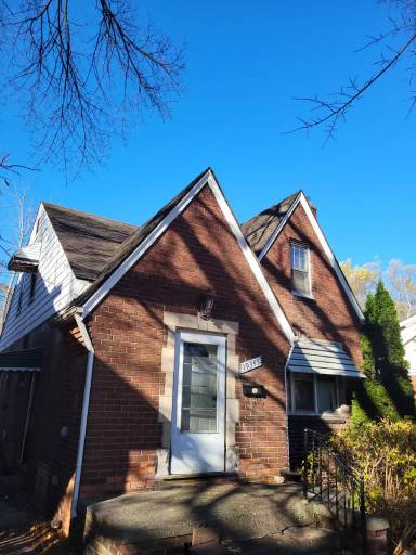 Main picture of 19345 Omira St