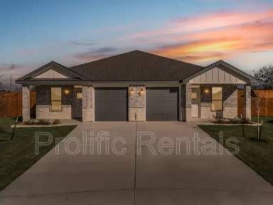 Main picture of 111 Logan Ct