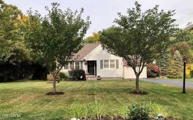 Main picture of 829 Whitney Dr