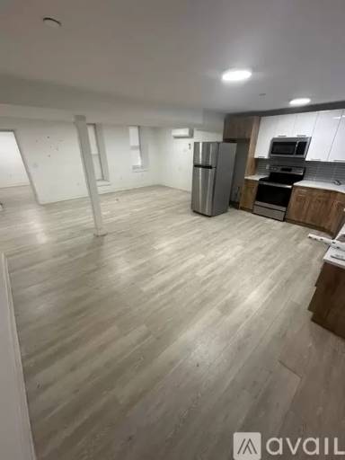 Main picture of 5100 Hudson Ave