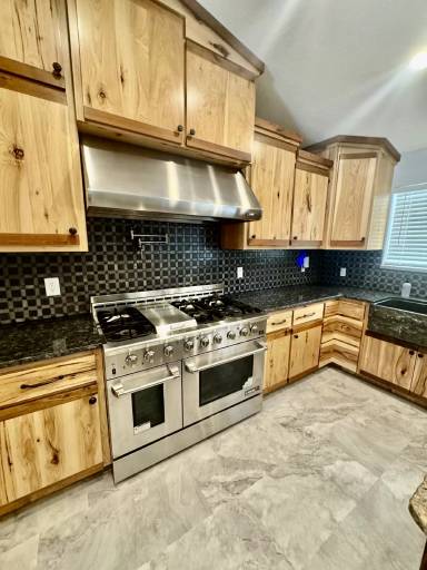 Main picture of 1345 Agate Rd