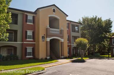 Main picture of 737 Crest Pines Dr