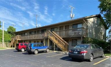 Main picture of 3930 N Cherry St