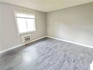 Main picture of 217 N Hamilton St