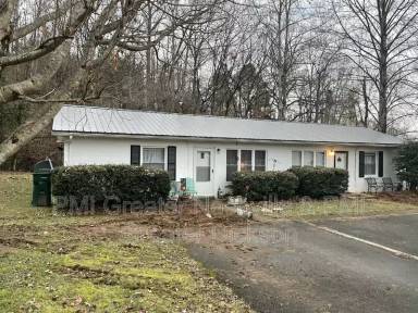 Main picture of 110 Collier Ave