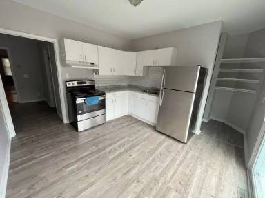 Main picture of 146 Alexander St