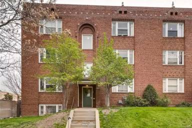 Main picture of 1422 N Downing St