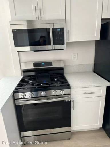 Main picture of 3126 Nimitz Blvd