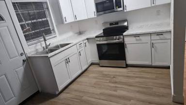 Main picture of 1152 W 22nd St