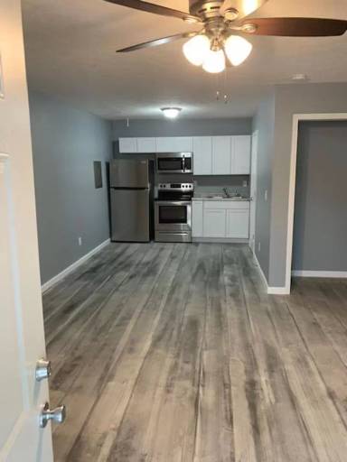 Main picture of 106 N Oakland St