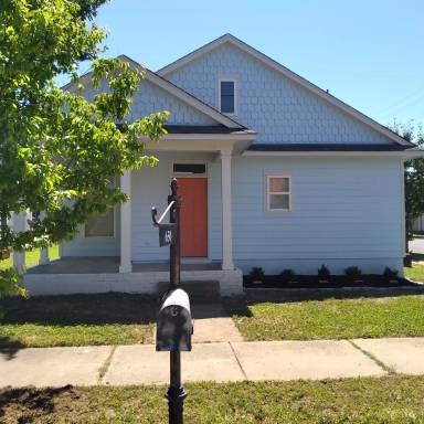 Main picture of 650 N 2nd St