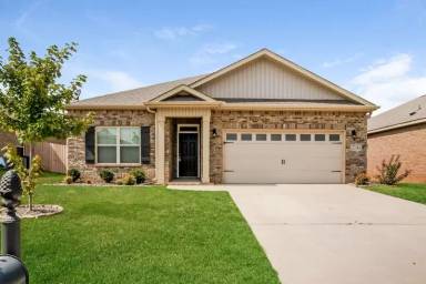 Main picture of 27584 Dieken Dr