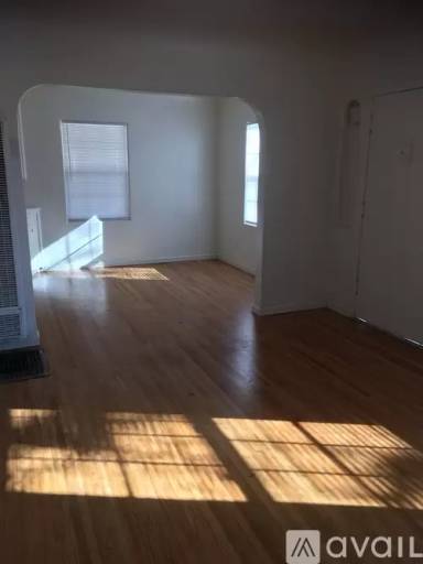 Main picture of 424 Woodrow Ave