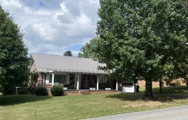 Main picture of 129 Dogwood Dr