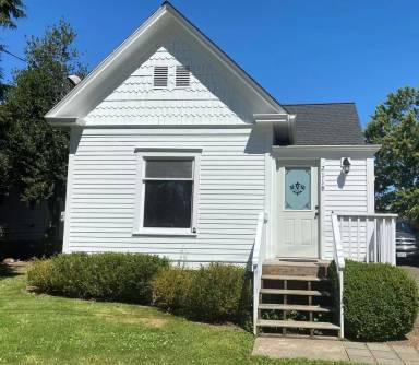 Main picture of 2118 Washington St