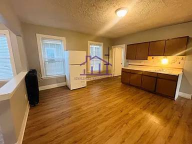 Main picture of 112 Howe St