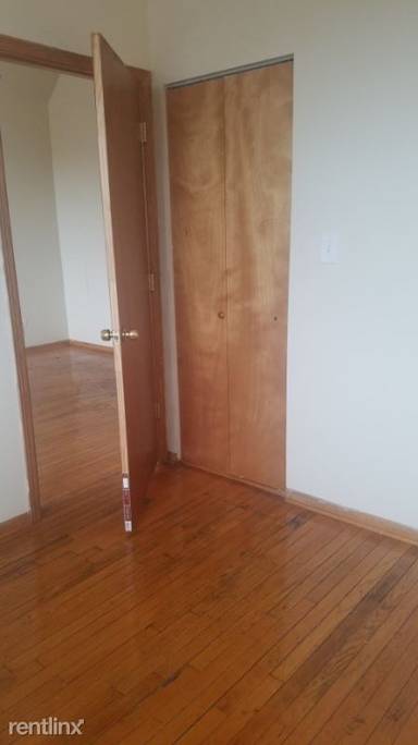 Main picture of 7350 S Phillips Apartments