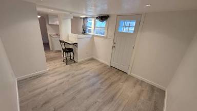 Main picture of 118 E 5th Ave