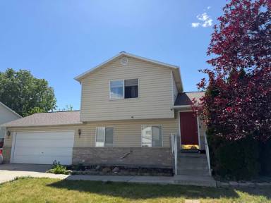 Main picture of 3684 S Queenspointe Ln